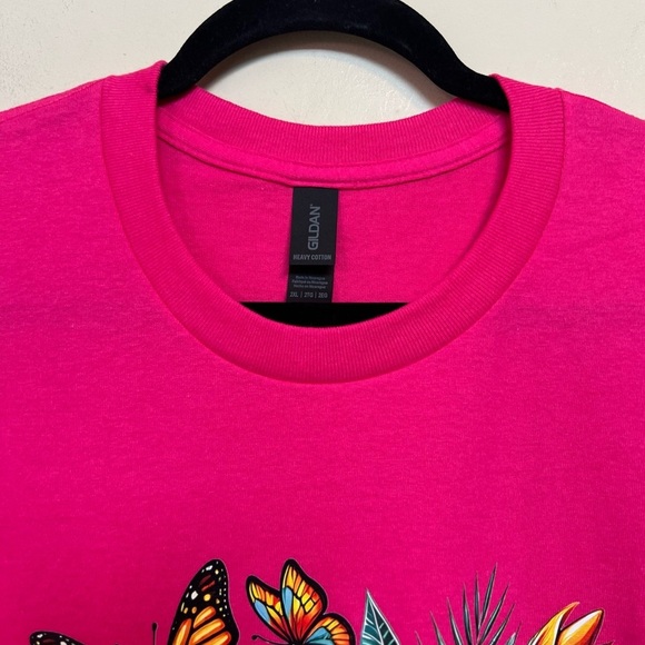 Gildan Pink Summer Vibes Graphic Tee - Picture 2 of 3